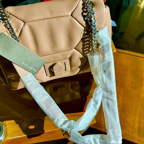 PARFOIS beauty, new camel-color crossbody bag, w silver hardware + chain strap - Picture 5 of 6